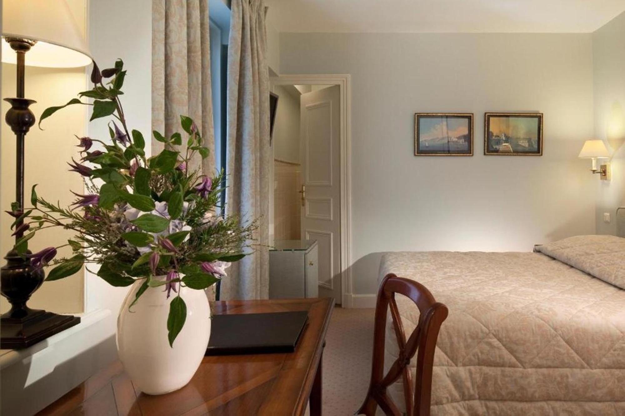 Le Relais Saint Honore Paris Exteriör bild
